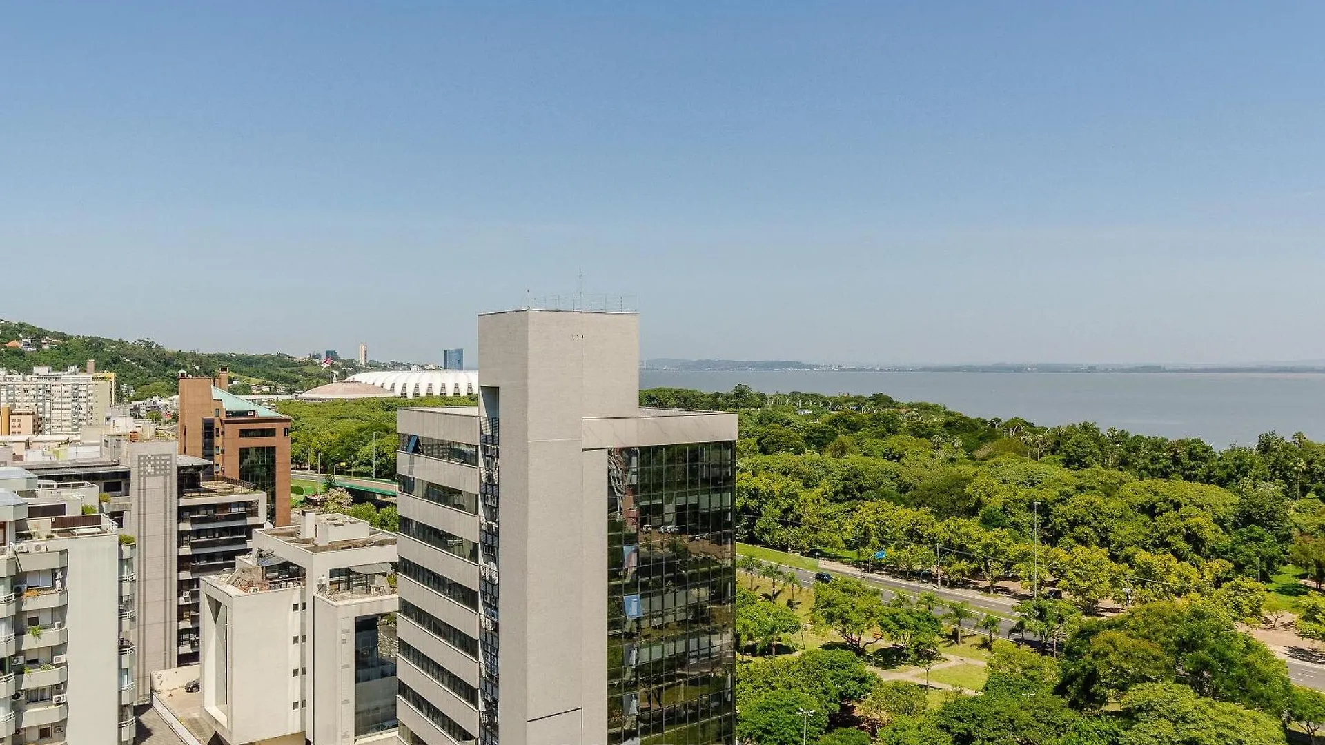 Air - Apartamentos Bem Localizados Em Porto Alegre/Rs 0*,